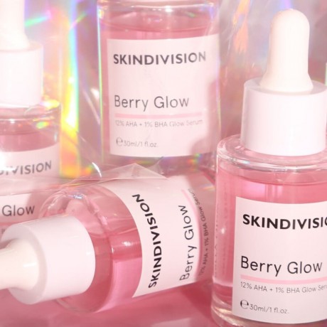 SkinDivision Berry Glow – 12 % AHA + 1 % BHA Glow Serum  Berry Glow 12% AHA + 1% BHA Сыворотка для сияния кожи