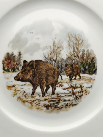 Набор сервировочных тарелок винтажных Wundsiedel Bavaria "Лось", "Кабан", "Заяц", 6 шт., фарфор, 27 см, Германия, 1960-70гг.
