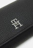 Tommy Hilfiger EMBLEM FLAP WALLET Wallet black КОШЕЛЕК С КЛАПАНОМ С ЭМБЛЕМОЙ Бумажник черный