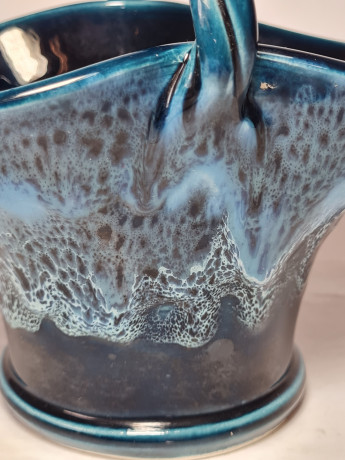 Декоративная корзина с изображением Площади Станислава г. Нанси, Франция, темно-синий фарфор, 15,5 x 12,5 x 17 см, Франция, 1960-70гг.