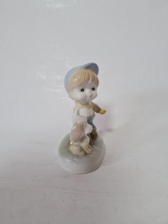 Винтажная статуэтка "Мальчик с собакой", 11см, Тайвань, 1960-70гг.