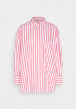 Tommy Hilfiger STRIPED ICON OVERSIZED SHIRT Button-down blouse pink/white РУБАШКА OVERSIZE STRIPED ICON Блузка на пуговицах розовый/белый