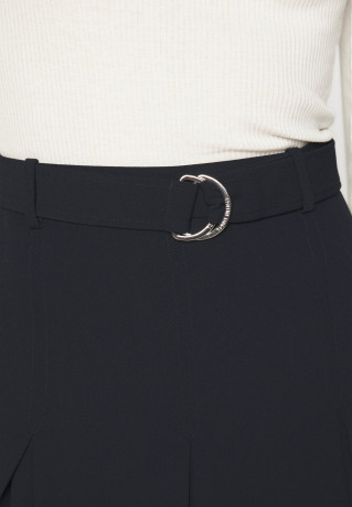 Tommy Hilfiger FLUID PLEATED SHORT SKIRT Mini skirt desert sky КОРОТКАЯ ЮБКА СО СКЛАДКАМИ Мини-юбка небо пустыни