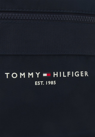 Tommy Hilfiger ESTABLISHED BACKPACK UNISEX Rucksack desert sky УСТАНОВЛЕННЫЙ РЮКЗАК УНИСЕКС Рюкзак небо пустыни