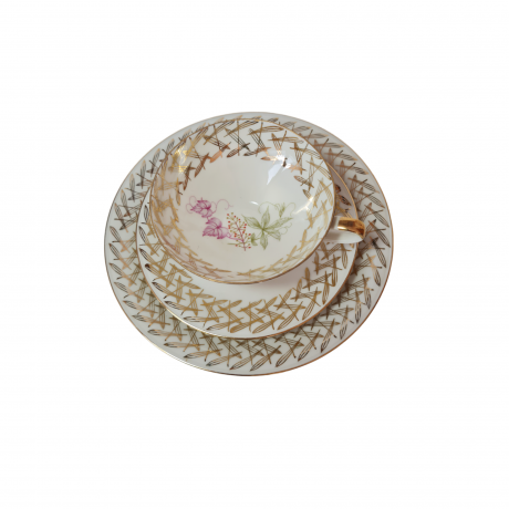 Чайное трио винтажное, белый фарфор с фиолетовым цветочным декором и позолоченным узором, Германия, 1960-70гг.