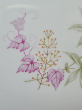 Чайное трио винтажное, белый фарфор с фиолетовым цветочным декором и позолоченным узором, Германия, 1960-70гг.