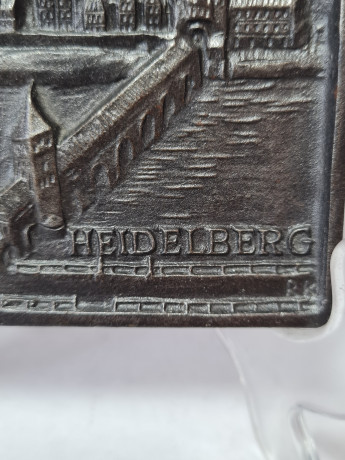 Декоративное панно винтажное MAG Geislingen/Stg, металлическое панно с объемным рельефным изображением г.Гейдельберг, 15,5 x 11,5 см, Германия, 1970-80гг.