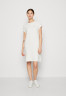 Tommy Hilfiger 1985 MINI CORPLOGO Day dress weathered white 1985 MINI CORP LOGO Повседневное платье выветрившийся белый