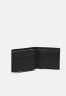 Tommy Hilfiger PREM FLAP AND COIN UNISEX Wallet black PREM FLAP AND COIN UNISEX Бумажник черный
