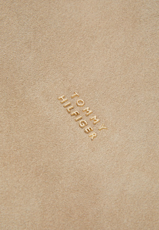 Tommy Hilfiger RELAXED BUCKET Handbag stone RELAXED BUCKET Сумочка камни