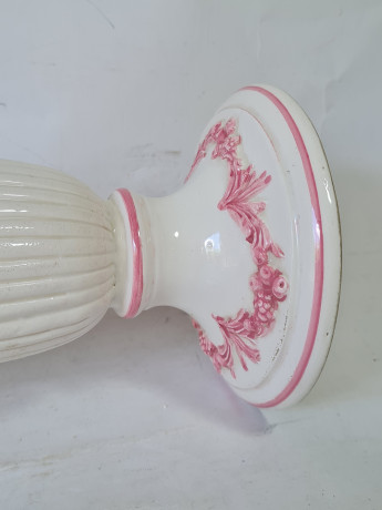 Ваза винтажная с цветочным декором, бело-розовая, фарфор, 27 x 13,5 см, Италия, 1960-1970гг.