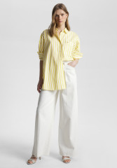 Tommy Hilfiger STRIPED ICON OVERSIZED SHIRT Button-down blouse banker vivid yellow РУБАШКА OVERSIZE STRIPED ICON Блузка на пуговицах банкир ярко-желтый