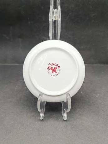 Тарелка декоративная винтажная Rosler / Tettau Bavaria "Сбор винограда в монастырском саду", монохром, фарфор, 10 см, Германия, 1960-70гг.