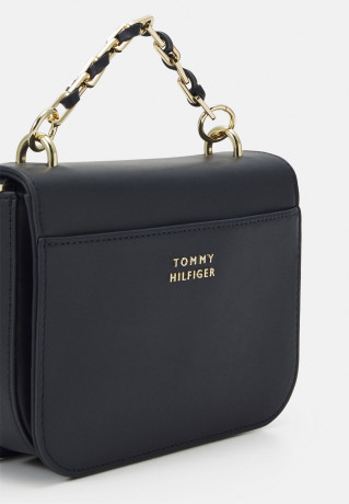 Tommy Hilfiger HERO TURNLOCK MINI CROSSOVER Across body bag space blue HERO TURNLOCK MINI CROSSOVER Сумка через плечо космический синий