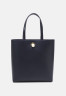 Tommy Hilfiger CHIC TOTE Tote bag space blue CHIC TOTE Сумка-тоут космический синий