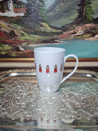 Кружка винтажная Lindt с Санта Клаусами, фарфор, 11.5 см, 400мл, Германия, 1970-80гг.