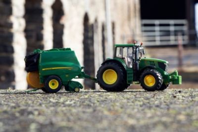 TOMY John Deere 6195M Traktor Трактор John Deere 6195M