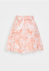 Tommy Hilfiger VOILE PRINTED KNEE SKIRT Mini skirt pineapple island/sunset peach ЮБКА ДО КОЛЕНА С ПРИНТОМ Мини-юбка ананасовый остров/персиковый закат