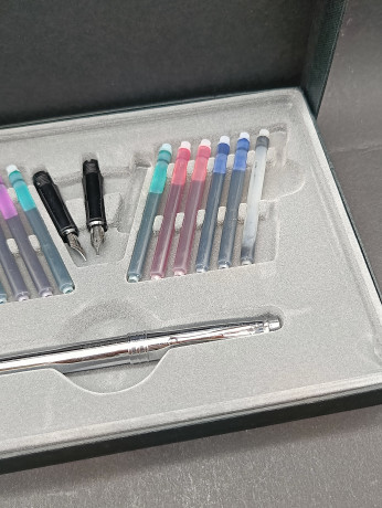 Набор для каллиграфии винтажный Rex Office с прописями, в заводской упаковке, 16 предметов, перьевые ручки и стержни, 23.5 х 17 см, Германия, 1980-90гг.