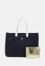 Tommy Hilfiger ICONIC TOTE Tote bag space blue ICONIC TOTE Сумка-тоут космический синий