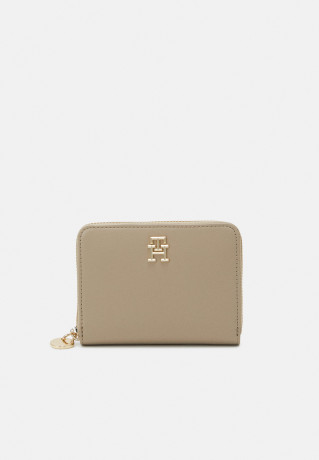 Tommy Hilfiger TH CHIC MED ZA Wallet beige TH CHIC MED ZA Кошелек бежевый