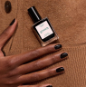 Manucurist Green Nagellack Licorice 15ml, Лак для ногтей Licorice (Франция), стойкое покрытие без сколов, безопасная растительная формула 9 Free, 15мл