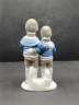 Статуэтка винтажная "Два мальчика в свитерах" в бело-голубых тонах, фарфор, 16 х 9 см, ГДР, 1980-90гг.