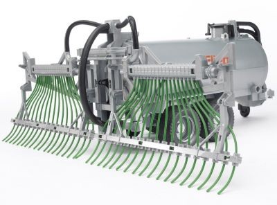 Bruder BRUDER 02020 TPS Fassanhanger m. Schleppschlauchverteiler Прицеп-бочка BRUDER 02020 TPS с распределителем тяговых шлангов