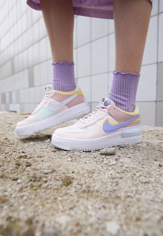Nike Sportswear W AF1 SHADOW Sneaker low soft pink/thistle-pink/oxford-lemon/wash-footballall grey-barely green W AF1 SHADOW Низкие кроссовки женские нежно-розовый/чертополохово-розовый/оксфорд-лимон/бледно-зеленый