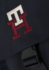 Tommy Hilfiger TWILIGHT MINI MESSENGER Across body bag space blue TWILIGHT MINI MESSENGER Сумка через плечо космический синий