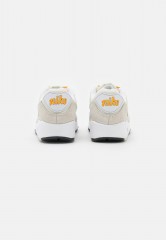 Nike Sportswear AIR MAX 90 Sneaker low white/university gold/sail/light bone AIR MAX 90 низкие кроссовки женские белый/университетское золото/парус/светлая кость
