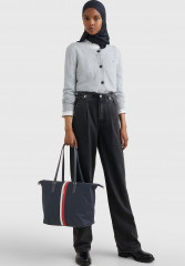 Tommy Hilfiger POPPY CORP Tote bag space blue POPPY CORP Сумка-тоут космический синий