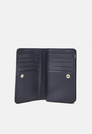 Tommy Hilfiger TIMELESS MED BI FOLD Wallet space blue TIMELESS MED BI FOLD Бумажник космический синий