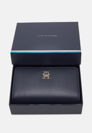 Tommy Hilfiger TIMELESS MED BI FOLD Wallet space blue TIMELESS MED BI FOLD Бумажник космический синий