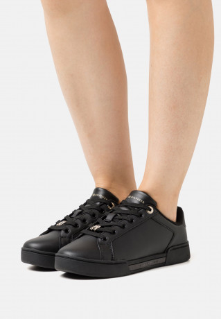 Tommy Hilfiger COURT WITH LACE HARDWARE Trainers black/gold COURT WITH LACE HARDWARE Кроссовки черное золото