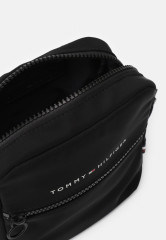 Tommy Hilfiger HORIZON MINI REPORTER Across body bag black HORIZON MINI REPORTER Сумка через плечо черный