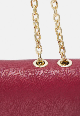 Tommy Hilfiger TIMELESS CHAIN CROSSOVER Across body bag rouge TIMELESS CHAIN ??CROSSOVER Сумка через плечо румяна