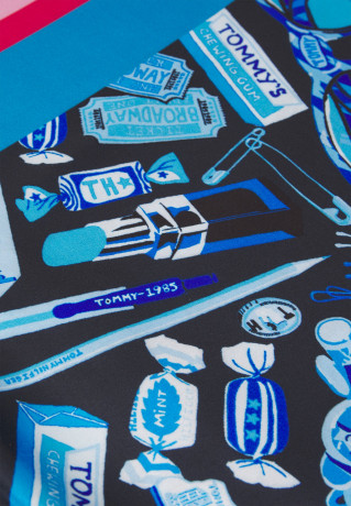 Tommy Hilfiger SPRING FRESH Foulard pop art SPRING FRESH платок поп арт