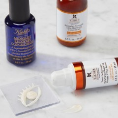 Kiehl’s Powerful-Strength Line-Reducing &amp; Dark Circle Diminishing Vitamin C Eye Serum  Сыворотка для кожи вокруг глаз Powerful-Strength, сокращающая морщины и уменьшающая темные круги под глазами с витамином С 15мл