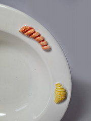 Siro Italy Белая фарфоровая сервировочная тарелка с декором для пасты, 22 x 5,5см, Италия, 1960-70гг.