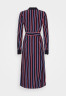 Tommy Hilfiger STRIPE MIDI DRESS Shirt dress mini pop ПЛАТЬЕ МИДИ В ПОЛОСКУ Платье-рубашка мини поп