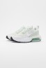 Nike Sportswear AIR MAX VERONA Sneaker low jade aura/white/platinum tint AIR MAX VERONA Низкие кроссовки женские нефритовая аура/белый/платиновый оттенок