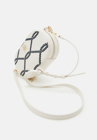 Tommy Hilfiger TIMELESS CAMERA BAG ROPE Across body bag weathered white TIMELESS CAMERA BAG ROPE — Сумка через плечо выветрившийся белый