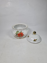 Чаша винтажная Wundsiedel Bavaria с крышкой &quot;Пуансеттия&quot;, фарфор, 16 х 15 см, Германия, 1960-70гг.