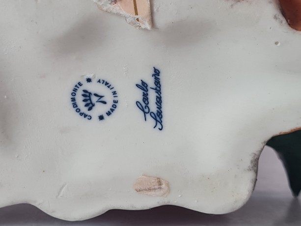 Capodimonte Фарфоровая статуэтка Каподимонте "Алая Роза", Италия, 1950-60гг.