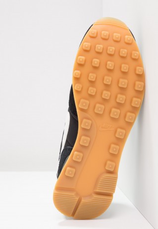 Nike Sportswear INTERNATIONALIST Sneaker low black/summit white/anthracite/sail INTERNATIONALIST Низкие кроссовки женские черный/белый на вершине/антрацит/парус