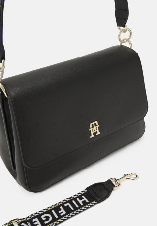 Tommy Hilfiger LIFE SHOULDER BAG Handbag black СУМКА НА ПЛЕЧО LIFE Сумка черный
