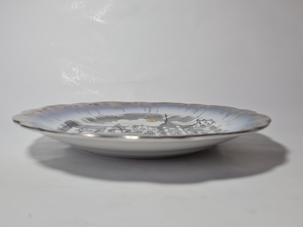 Тарелка декоративная винтажная Johann Haviland Bavaria "Дюссельдорф", коллекционная, фарфор,Германия, 1970-80гг.