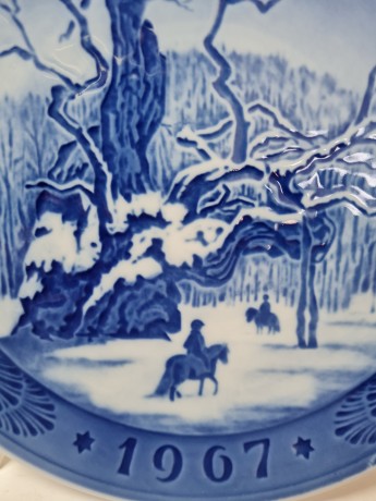 Royal Copenhagen Denmark Декоративная тарелка с подглазурной ручной росписью "Рождество" Кай Ланге, 18,5см, Дания, 1967 г.