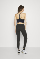 Tommy Hilfiger ESSENTIALS LOW SEAMLESS BRA Light support sports bra desert sky ESSENTIALS LOW SEAMLESS BRA Спортивный бюстгальтер с легкой поддержкой небо пустыни